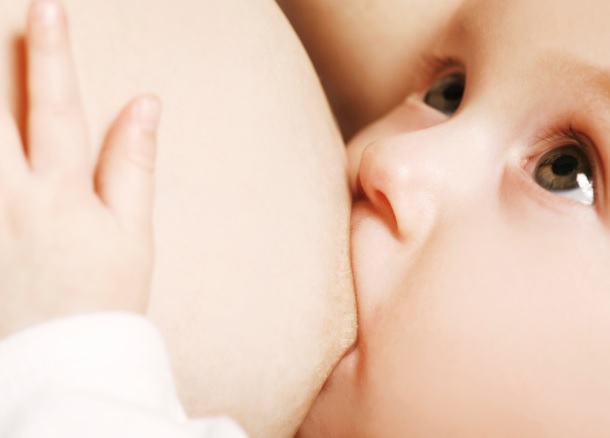 breastfeeding toddler