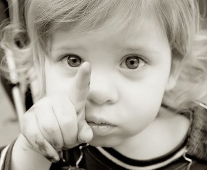 toddler saying no pointing finger